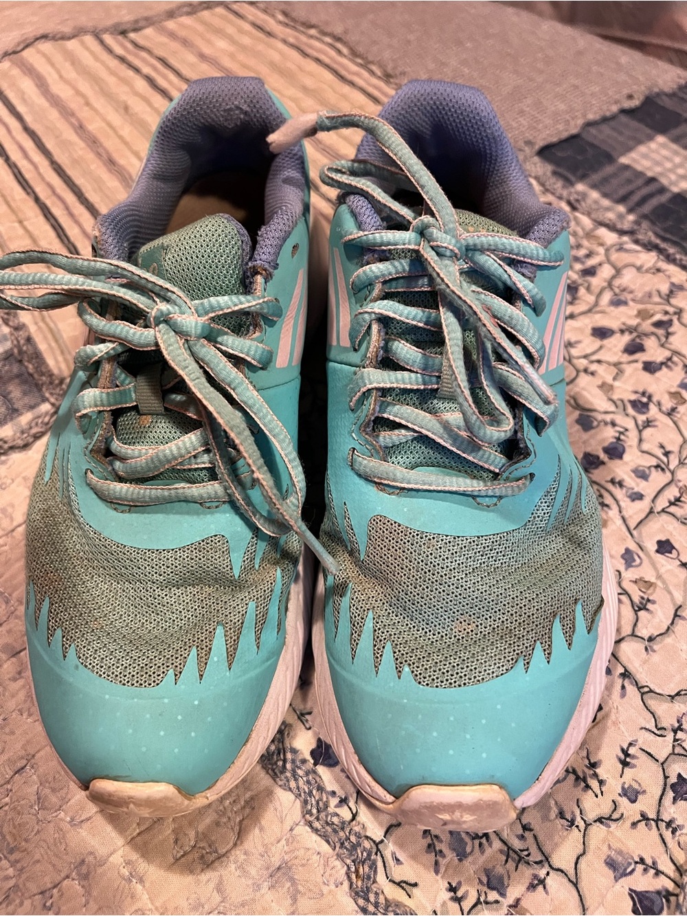 Kids Aqua Lightweight Sneakers with Cushioned Support
